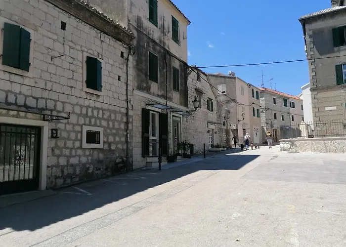 1 Апартаменти *